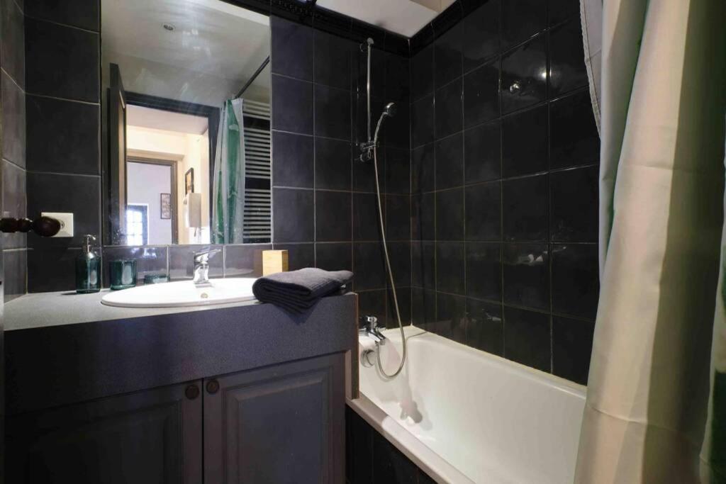 קרקסון Centre Ville Appartement 75M2, Avec 3 Chambres מראה חיצוני תמונה