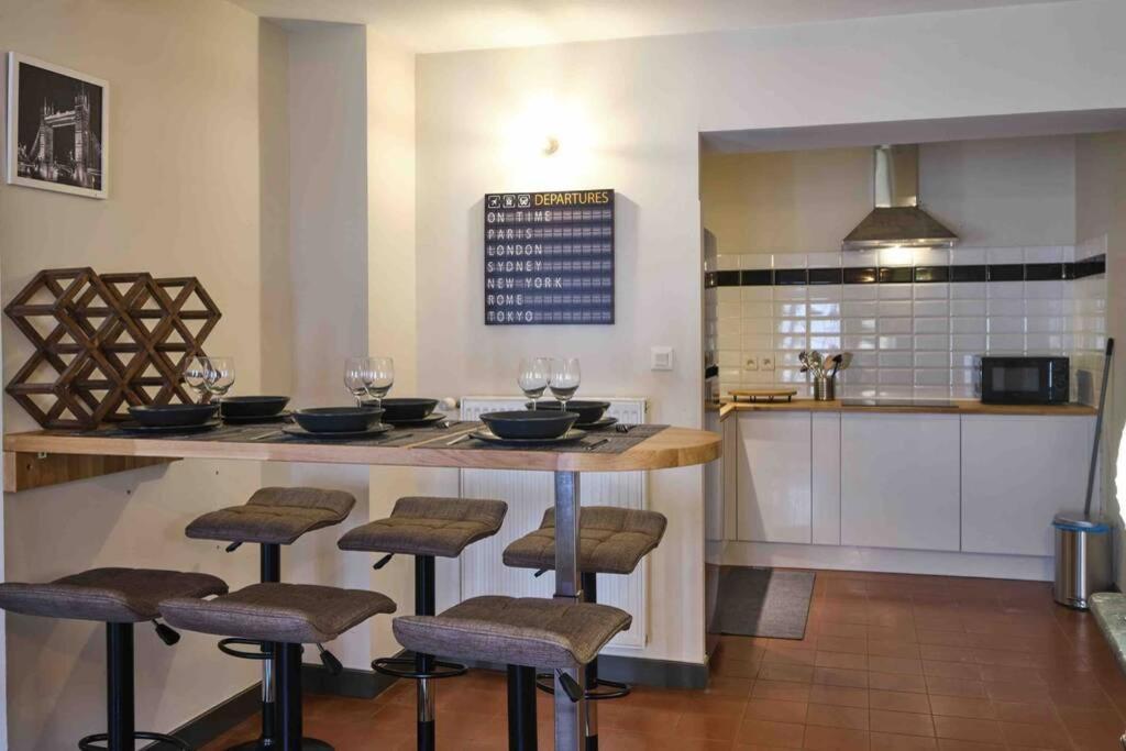 קרקסון Centre Ville Appartement 75M2, Avec 3 Chambres מראה חיצוני תמונה