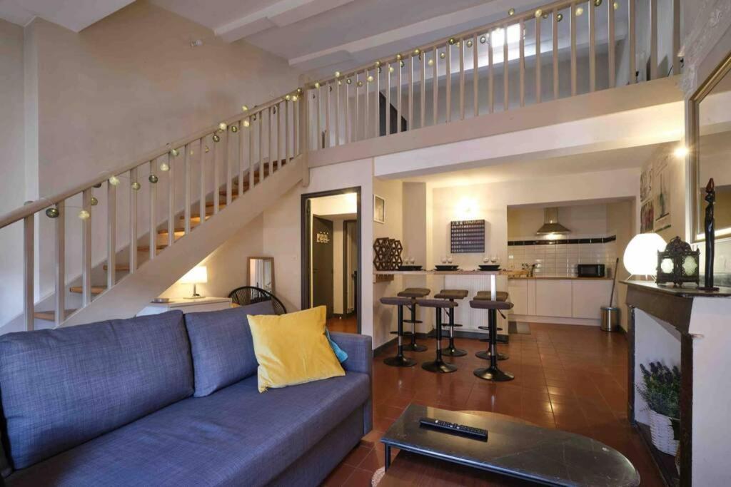 קרקסון Centre Ville Appartement 75M2, Avec 3 Chambres מראה חיצוני תמונה